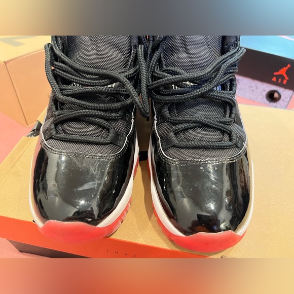 Jordan Retro 11 - Picture 2 of 6